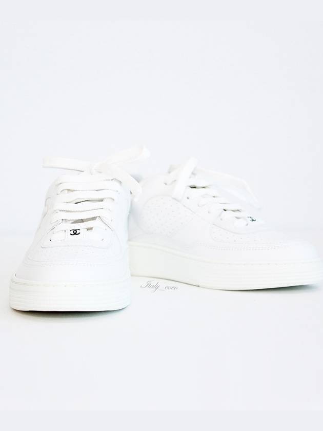 CC Logo Calfskin Low Top Sneakers White Chanel