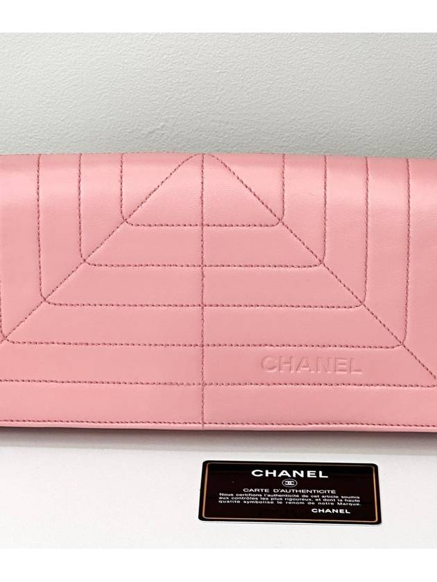 9th Division Pink Chocolate Bar Shoulder Bag 3VCHB17369 Chanel