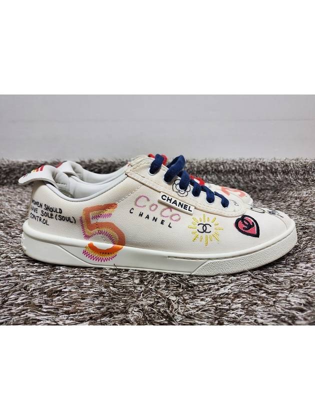 Xpharrell sneakers 40 250 Chanel