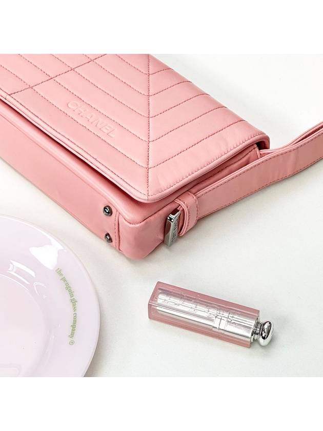 9th Division Pink Chocolate Bar Shoulder Bag 3VCHB17369 Chanel
