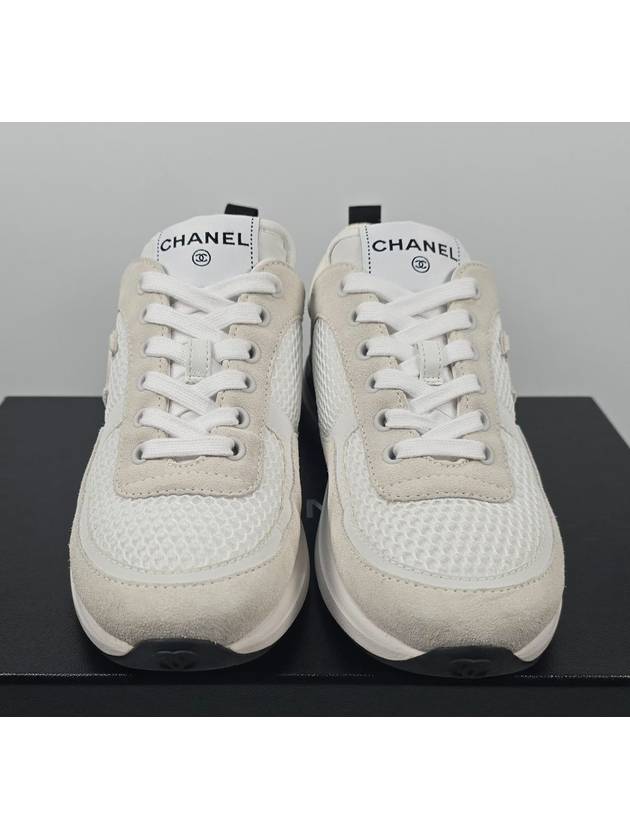 CC logo suede sneakers 235 Chanel