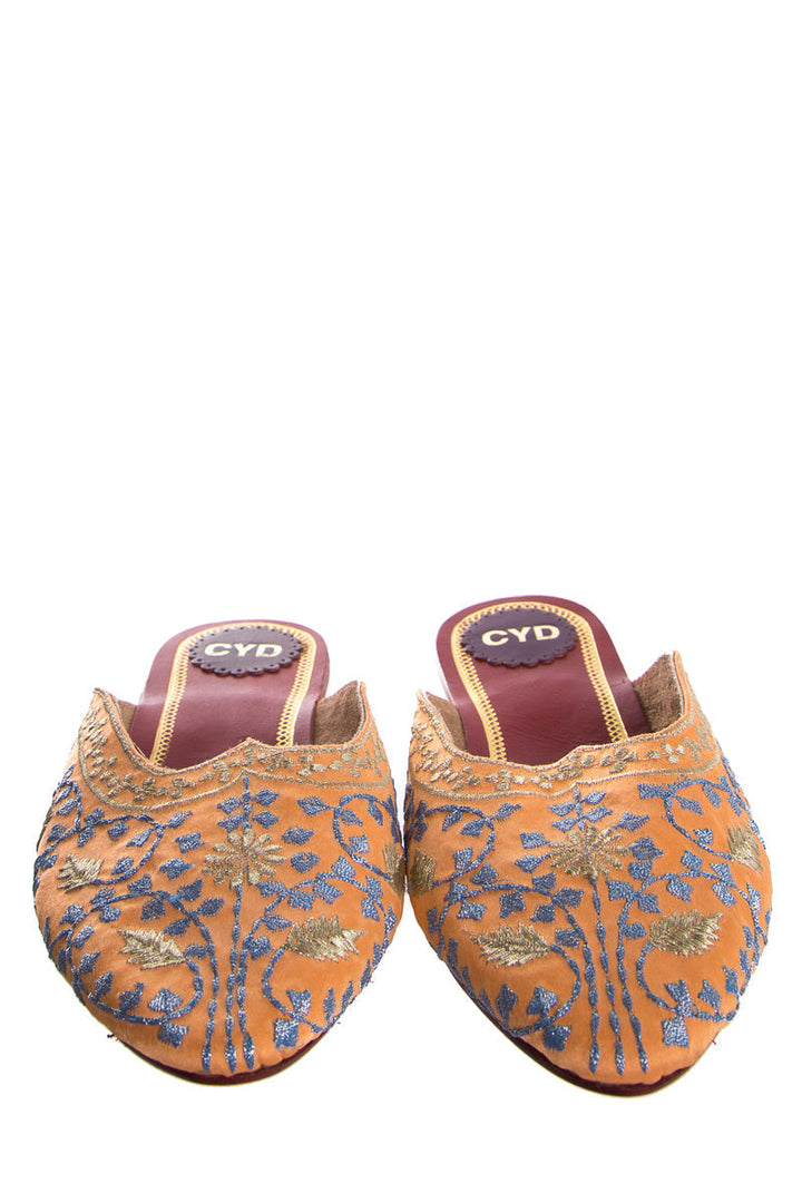 Cydney Mandel Peach Embroidered Loafers SZ 6