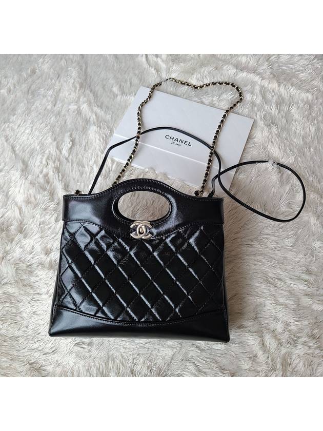 31 Gold Hardware Small Shiny Lambskin Shoulder Bag Black Chanel