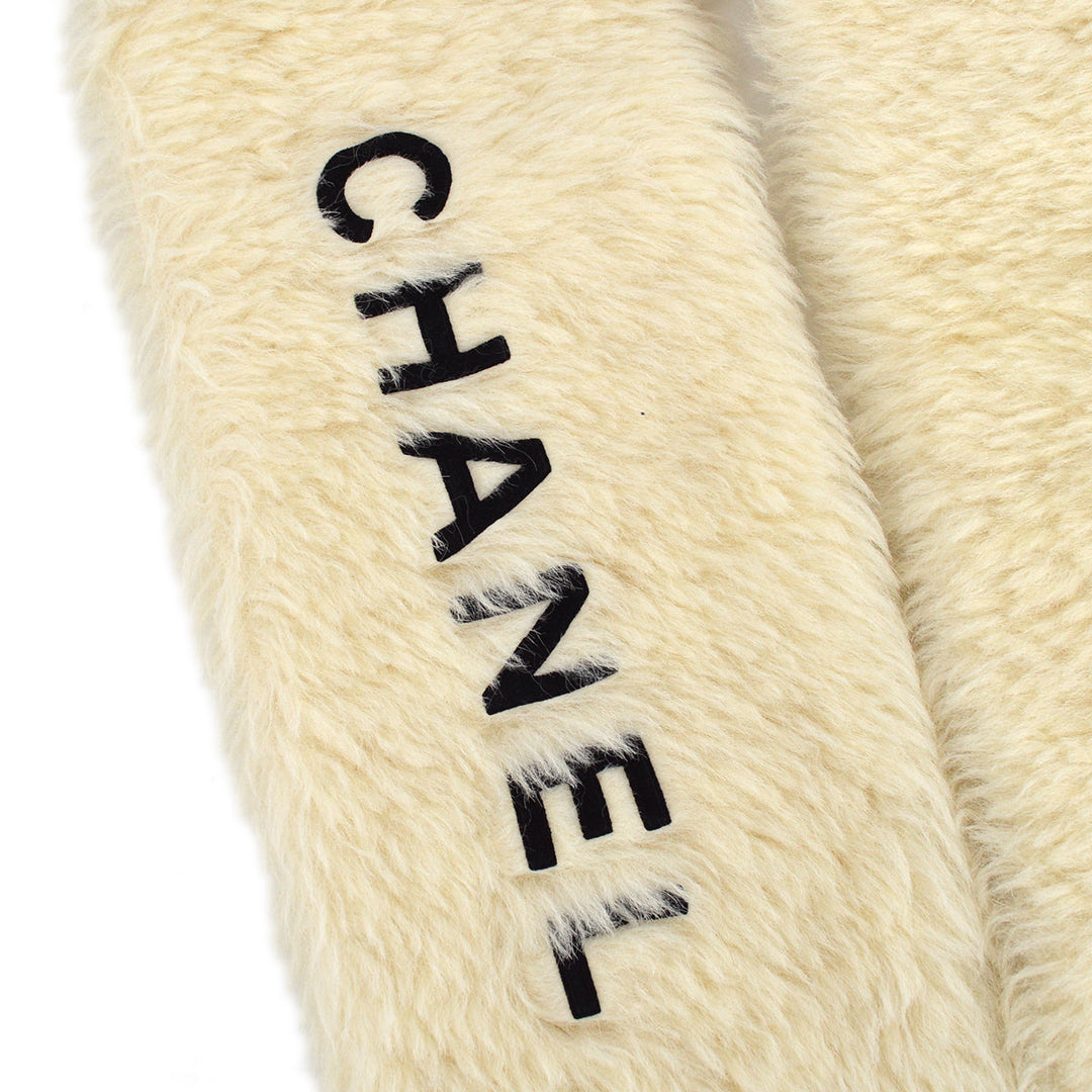 Top Quality Chanel Fur Shawl White Small New