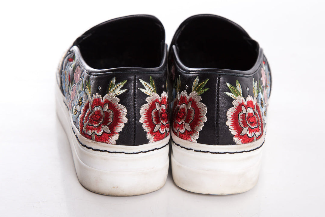 Alice + Olivia Black Embroidery Slip On Sneakers SZ 10