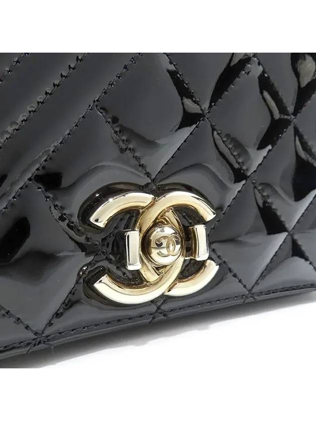 A92796 Black Patent Chevron COCO Boy Silver Logo Chain Shoulder Bag Chanel