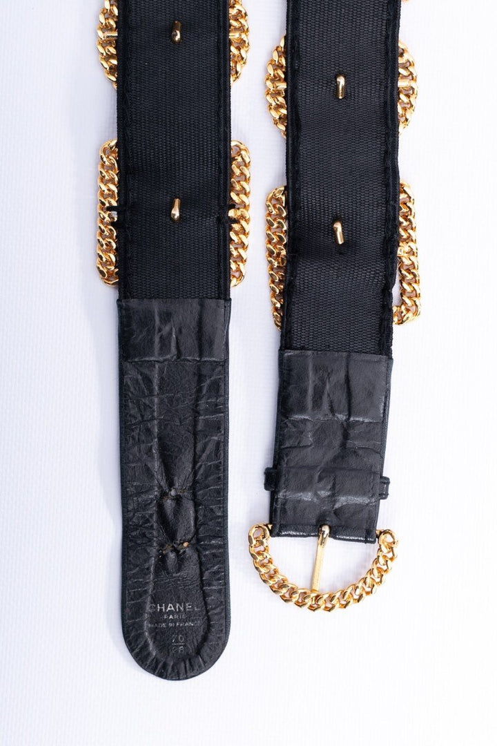 Ceinture noire et dor√©e Chanel