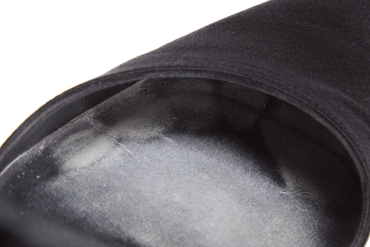 Stuart Weitzman Black Heels SZ 5.5