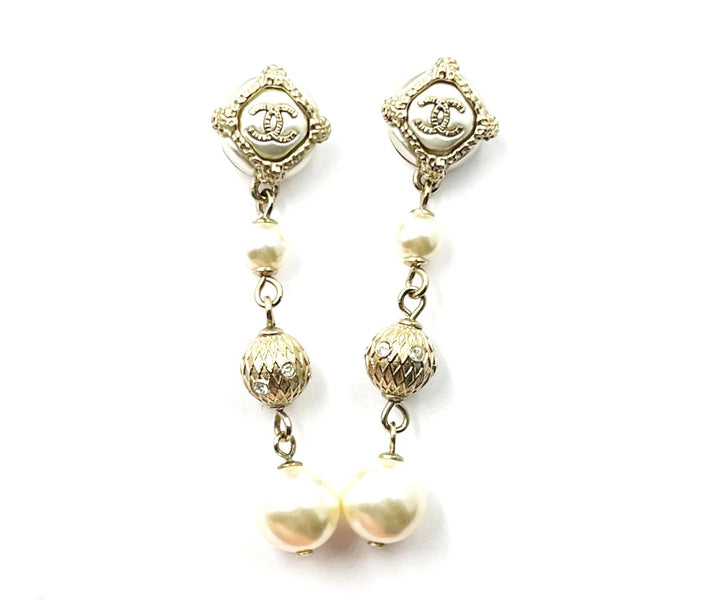 Top Quality Chanel Gold CC Argyle Pearl Ball Long Dangle Piercing