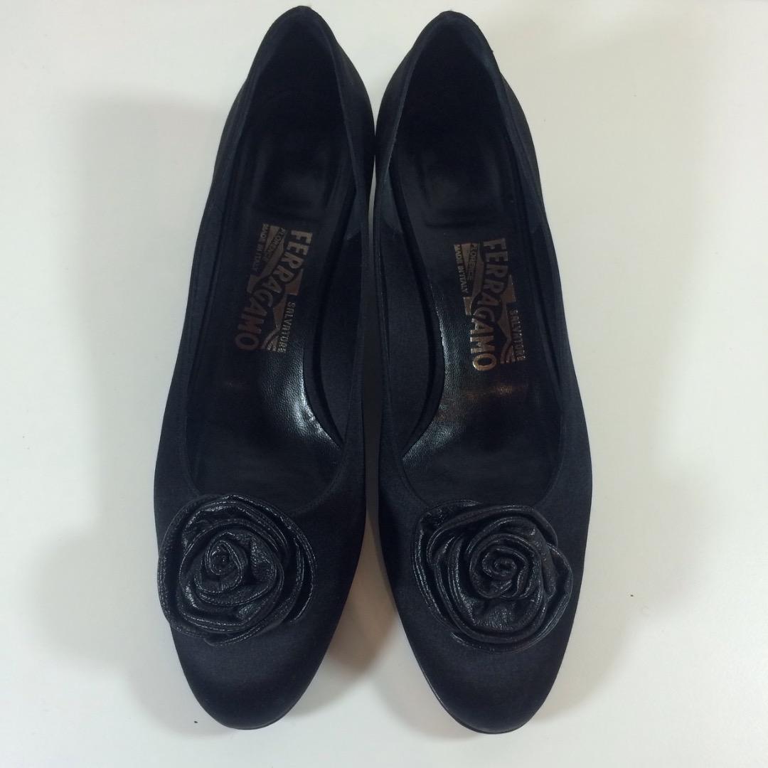 SALVATORE FERRAGAMO Black Satin Low Heel Pump with Leather Rosette Size 7 1/2