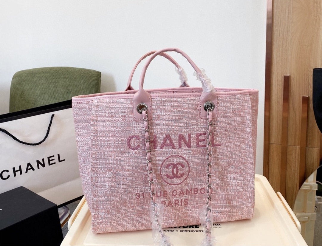 Woman new Top Quality Chanel shoulder handbag