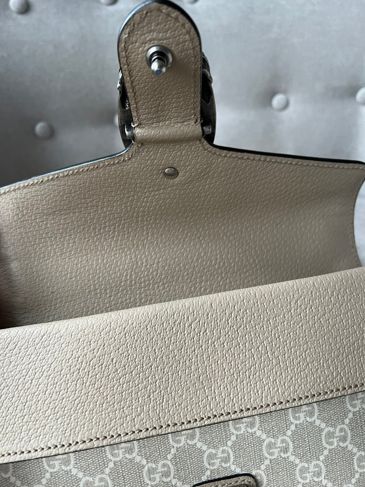 Gucci Dionysus GG Small Shoulder Bag in White and Beige Canvas (RRP £2,130)