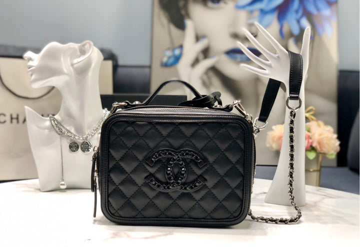 Top Quality Chanel new Black shoulder handbag