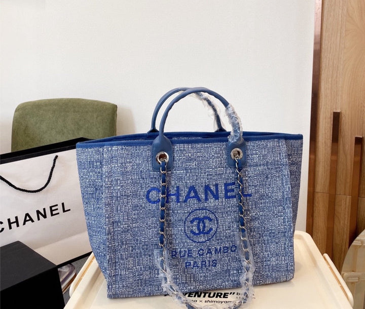 Woman new Top Quality Chanel shoulder handbag