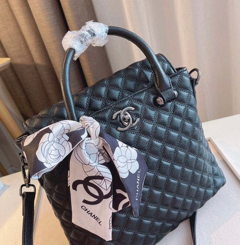 Black Top Quality Chanel leather Handbag