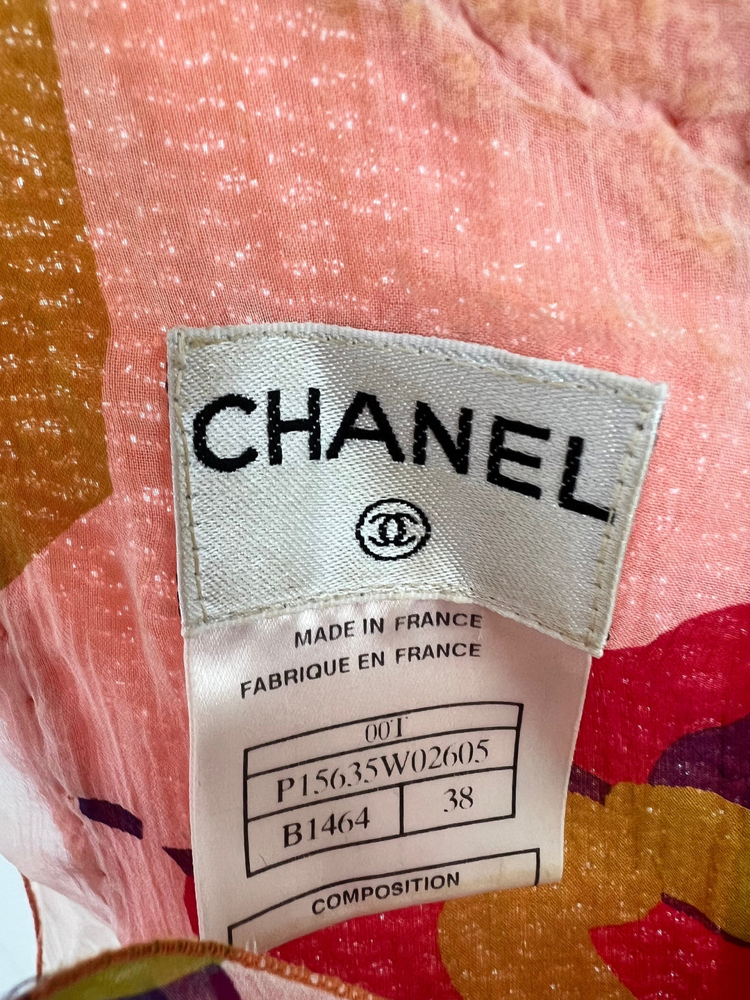 *FIRE PRICE* Top Quality Chanel Peach Three Piece Set with Multicoloured Silk Trim and Shoulder Pad Detailing FR 38 (UK 10)
