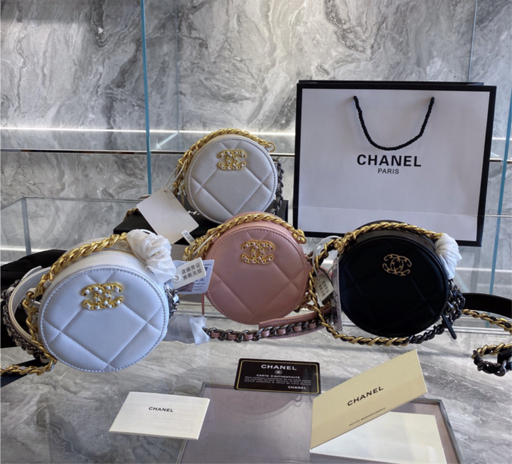 Top Quality Chanel crossbody handbag