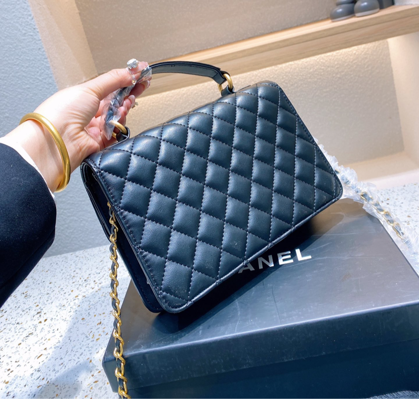 Top Quality Chanel leather handbag