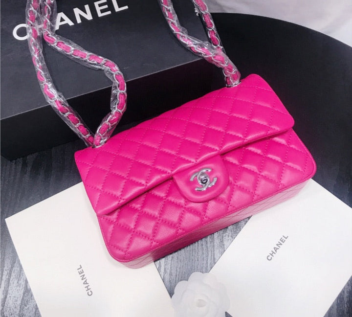 Top Quality Chanel leather handbag