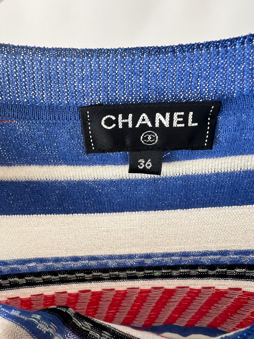 *FIRE PRICE* Top Quality Chanel Cream, Red and Blue Metallic Knit Mini Skirt and Top Set FR 36 (UK 8)