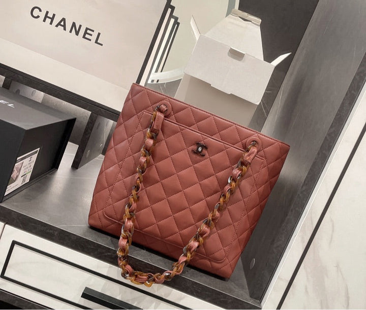 Top Quality Chanel woman shoulder handbag