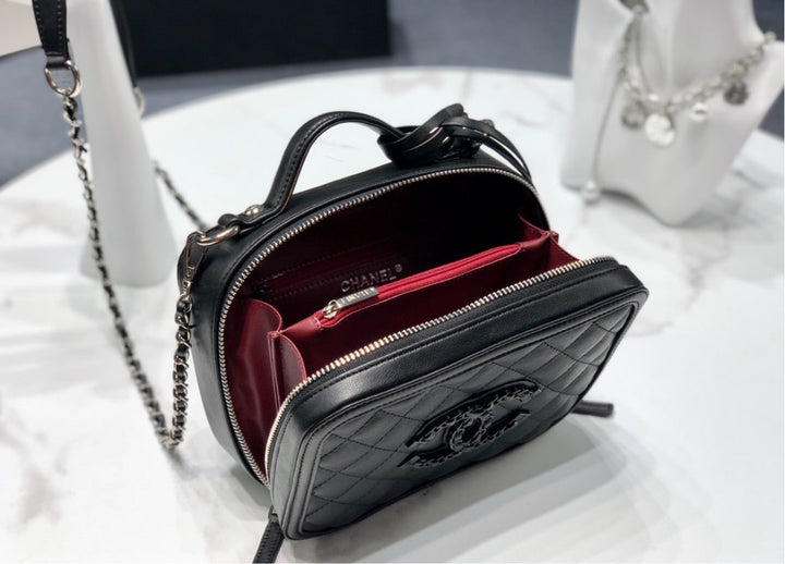 Top Quality Chanel new Black shoulder handbag