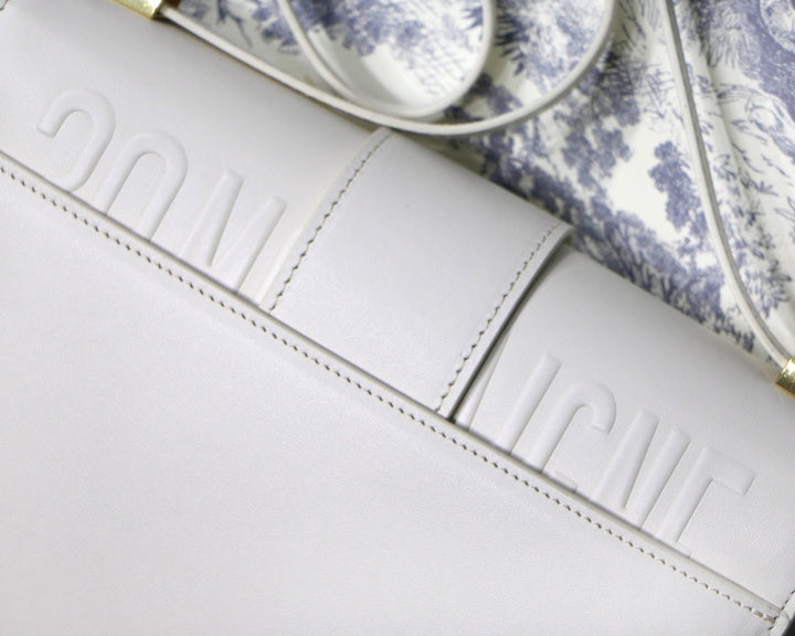 Christian Dior 30 Montaigne Bag