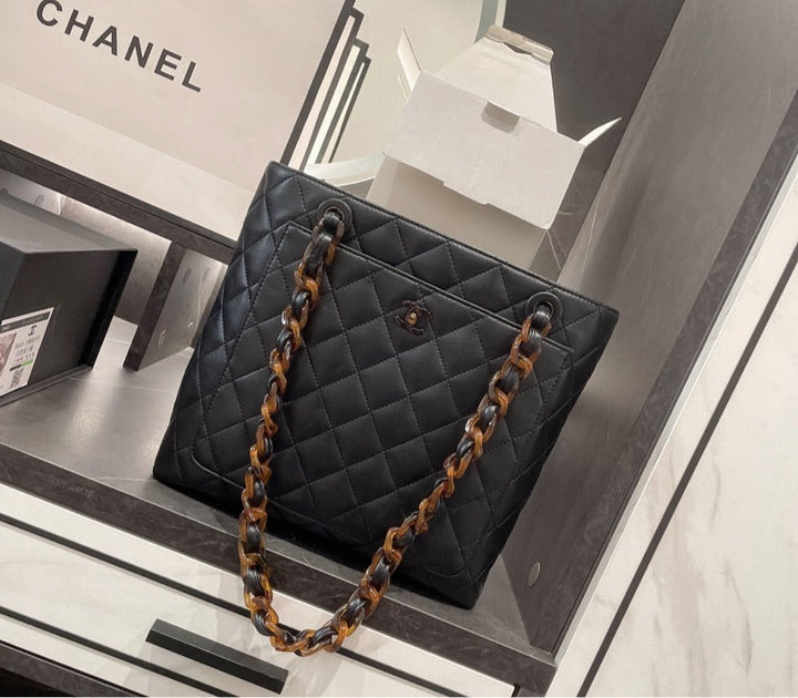Top Quality Chanel woman shoulder handbag
