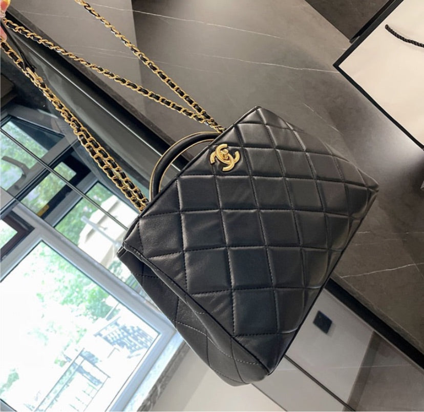 Top Quality Chanel woman black Shoulder handbag