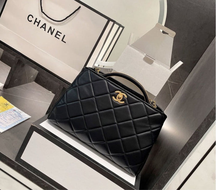 Top Quality Chanel woman black Shoulder handbag