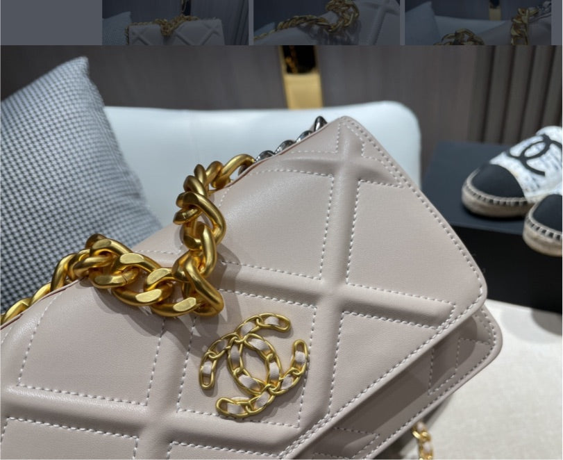 Top Quality Chanel woman shoulder Handbag