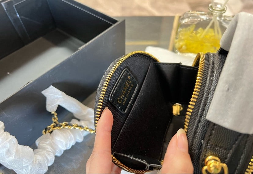 Black leather Top Quality Chanel crossbody