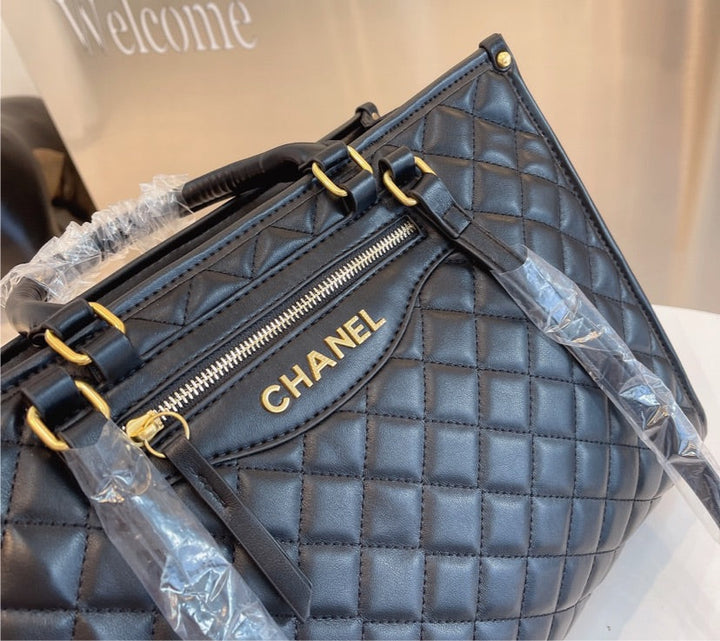 Black Leather Top Quality Chanel Handbag