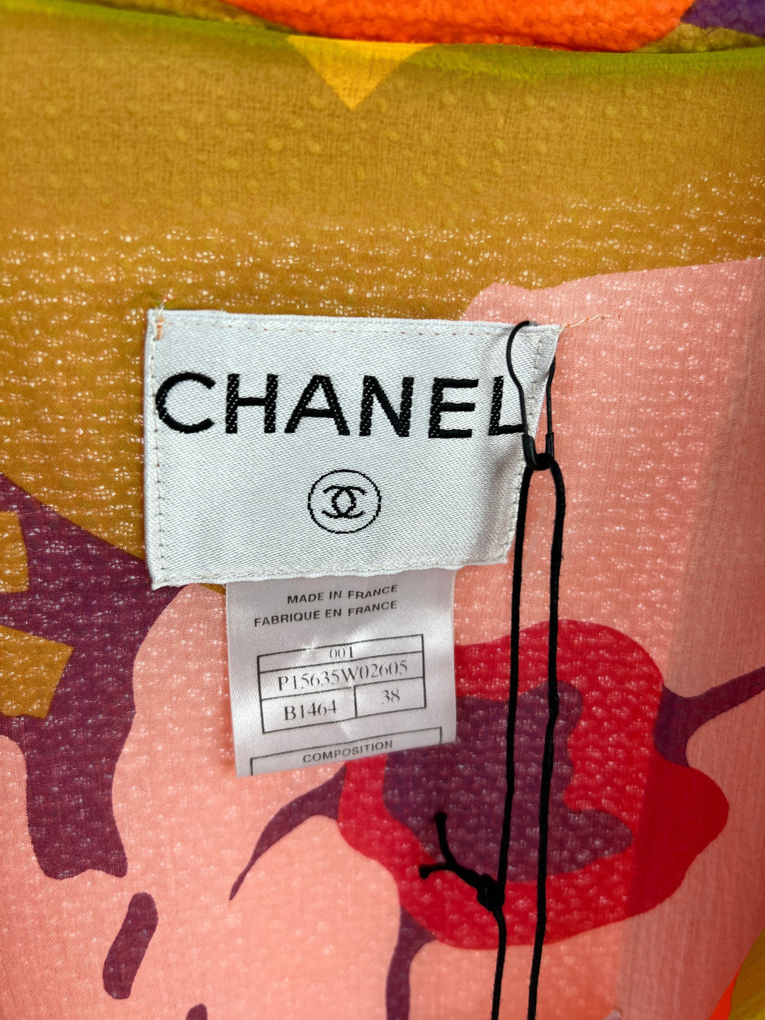 *FIRE PRICE* Top Quality Chanel Peach Three Piece Set with Multicoloured Silk Trim and Shoulder Pad Detailing FR 38 (UK 10)