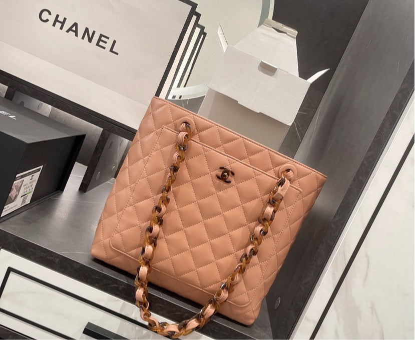 Top Quality Chanel woman shoulder handbag