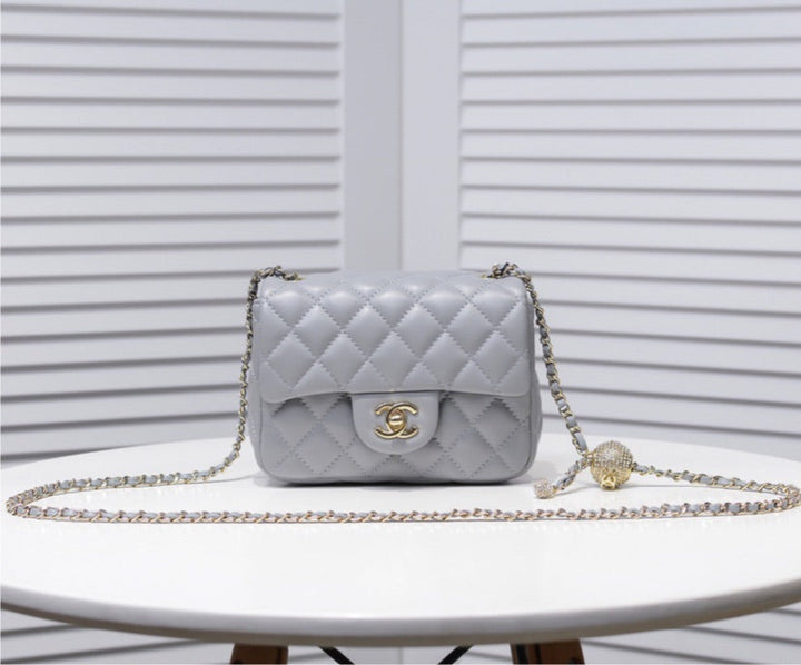 Top Quality Chanel woman crossbody/shoulder handbag