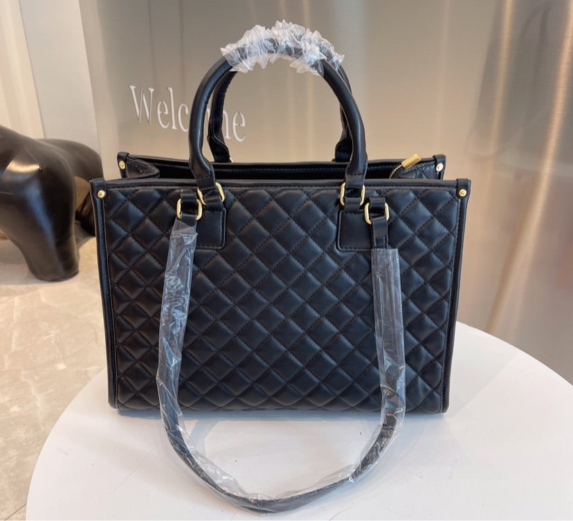 Black Leather Top Quality Chanel Handbag