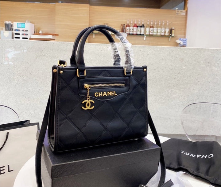 Top Quality Chanel woman shoulder handbag
