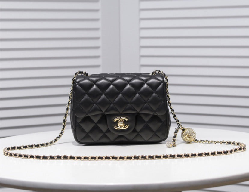 Top Quality Chanel woman crossbody/shoulder handbag