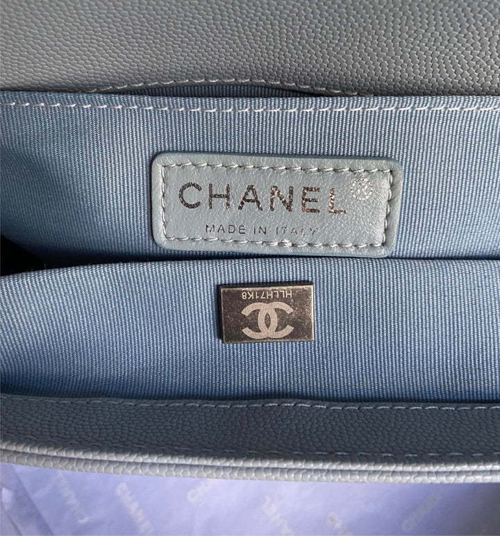 Woman Top Quality Chanel shoulder handbag