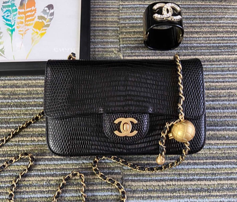 Top Quality Chanel leather handbag