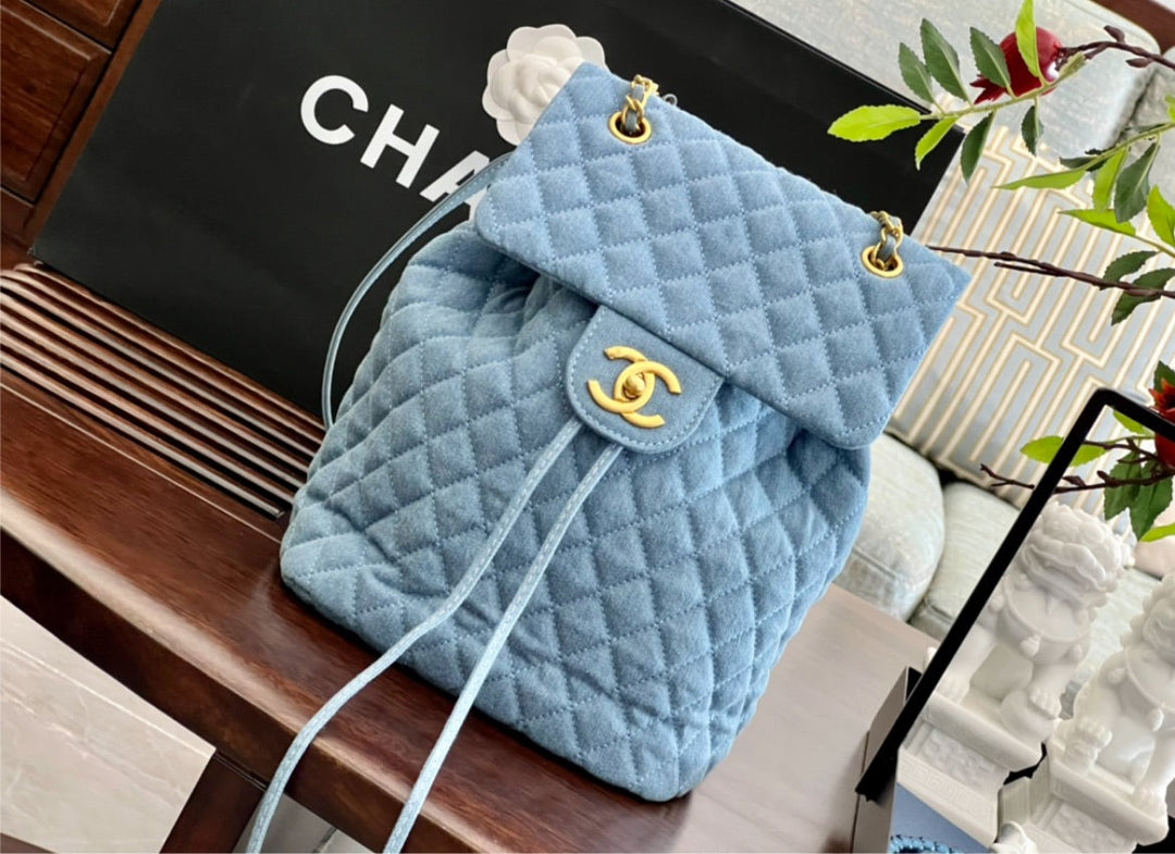 Woman Top Quality Chanel shoulder backpack