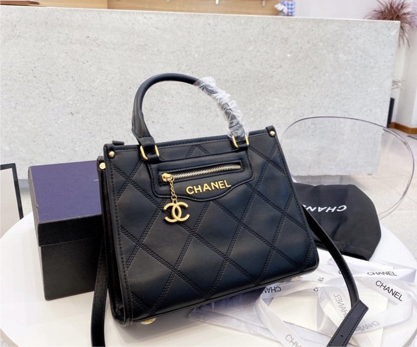 Top Quality Chanel woman shoulder handbag