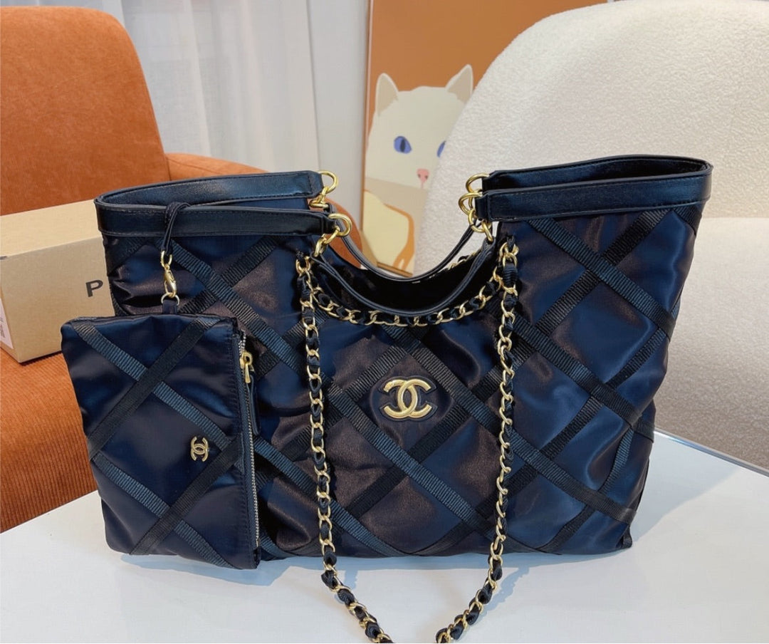 New woman Top Quality Chanel shoulder handbag