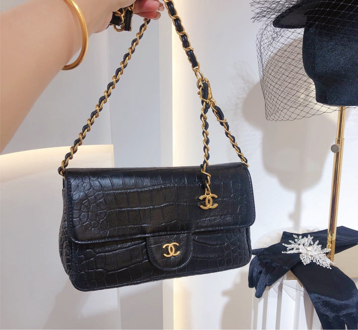 Brand new woman Top Quality Chanel shoulder handbag