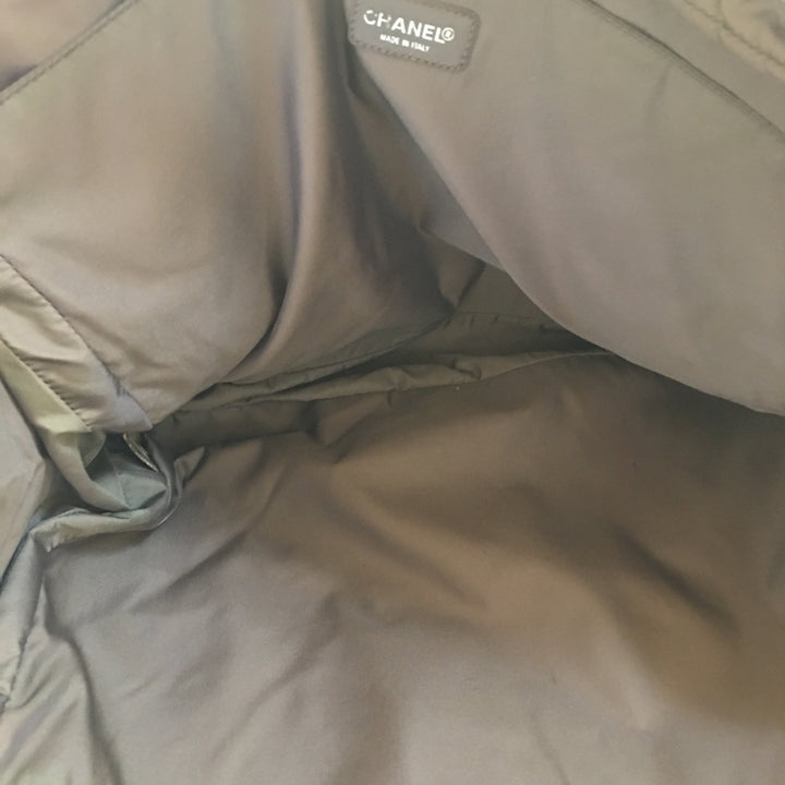 Top Quality Chanel Handbag in Green Fabric