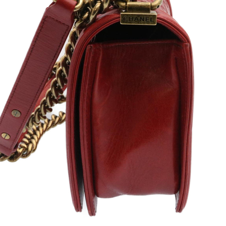 Chanel Boy  Matelasse Chain New Shoulder Bag Leather Red CC Auth knn010