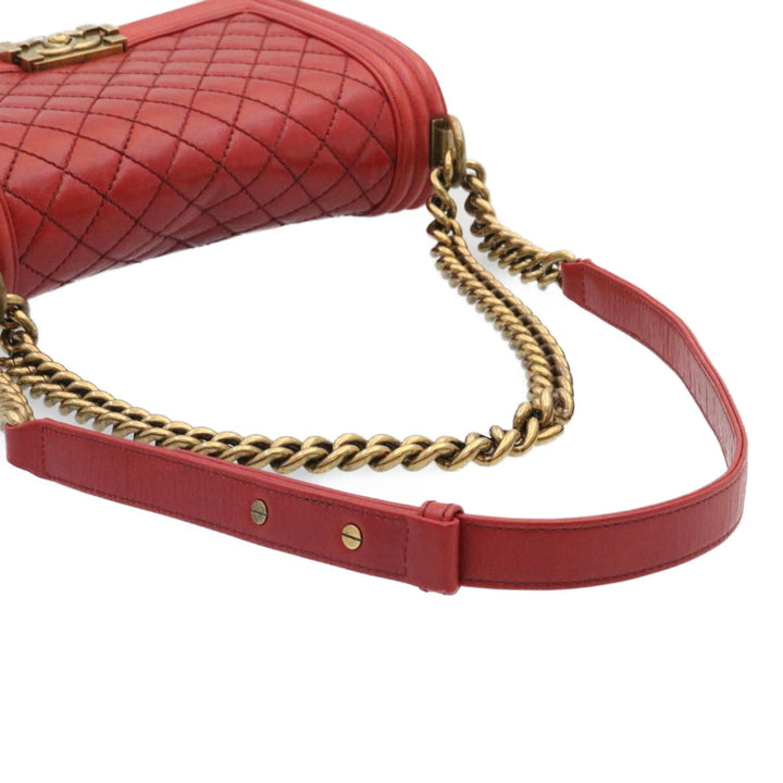 Chanel Boy  Matelasse Chain New Shoulder Bag Leather Red CC Auth knn010