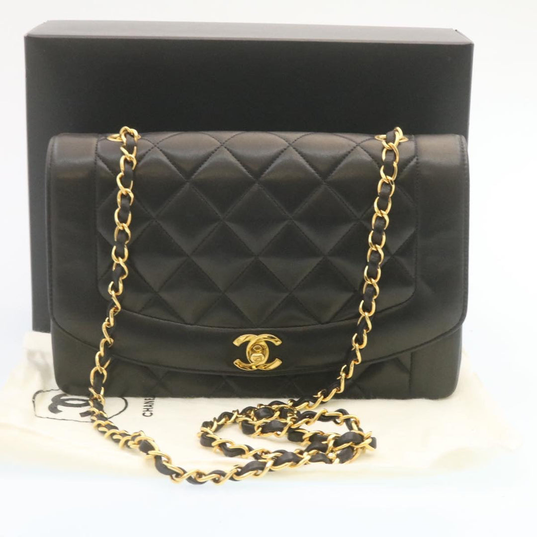 Top Quality Chanel Chain Turn Lock Diana Matelasse Shoulder Bag Lamb Skin Black Auth knn076