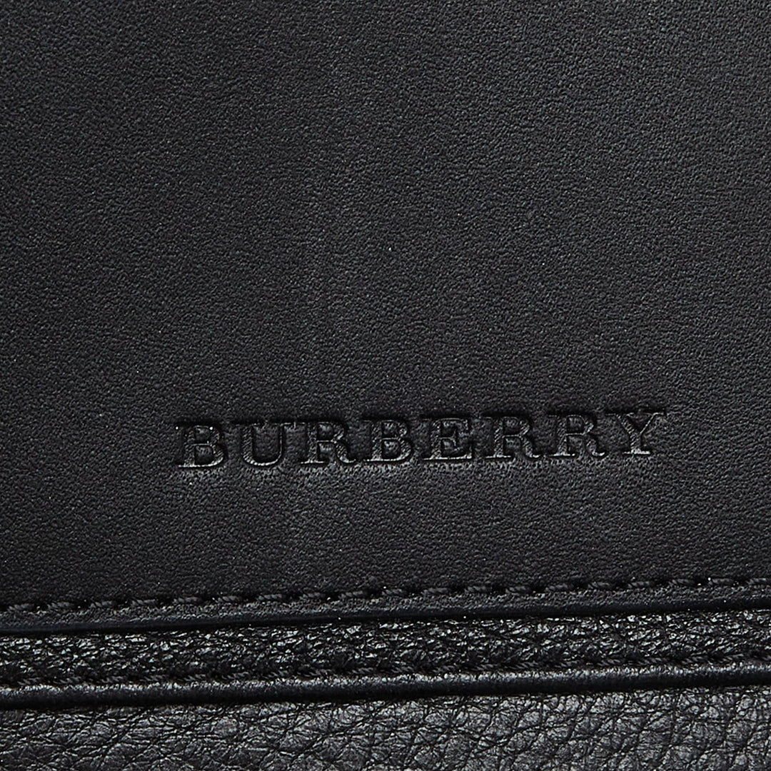 BURBERRY Black Leather Zip Bifold Wallet